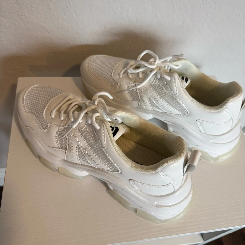 Fabletics The Dad White Sneakers NEW NEVER WORN Women’s Size 9 - Picture 7 of 13